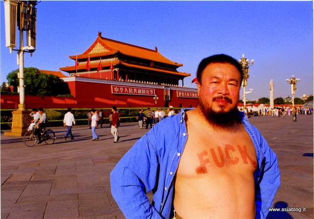 [Immagine: AiWeiWei.jpg]